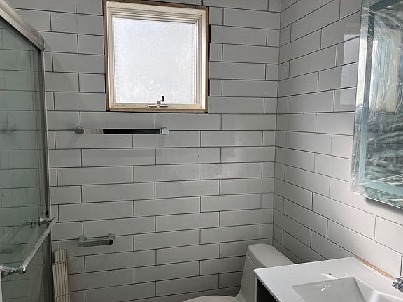 5th image of 458 E Olive St #1