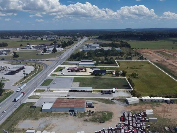4290 & 4100 Eastgate St #412, Siloam Springs, AR 72761