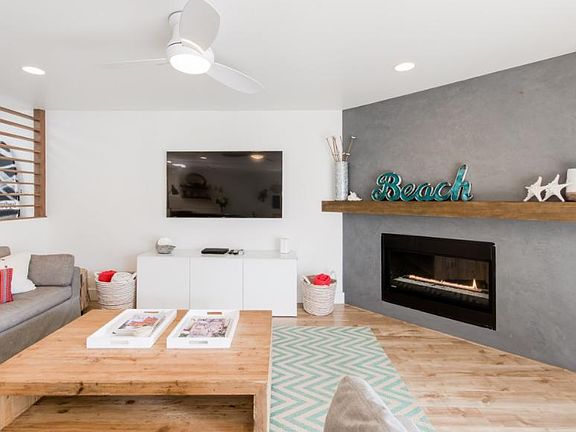 3rd image of 7205 Seashore Dr Unit B