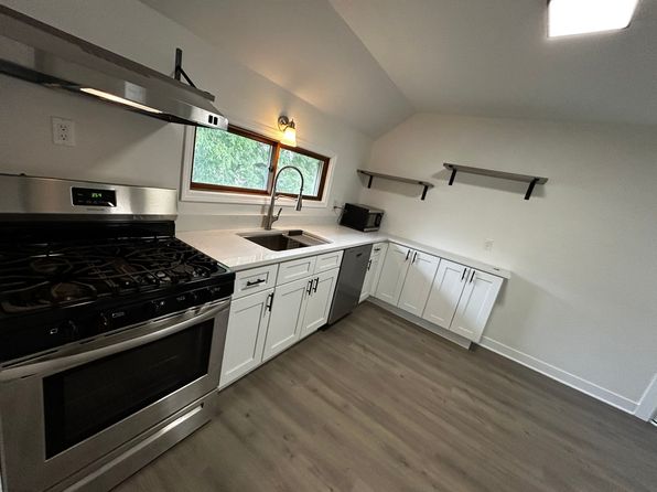 29 Park Ave #2, Lake Zurich, IL 60047