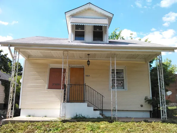 1017 Gimblin St, Saint Louis, MO 63147