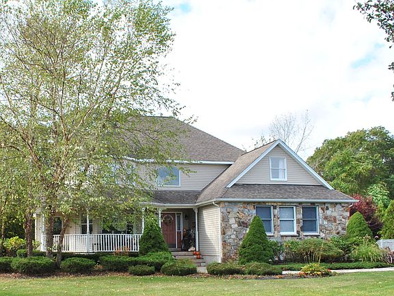 2nd image of 38 Meadow Ct