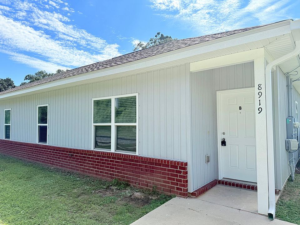 1st image of 8919 Untreiner Ave #B