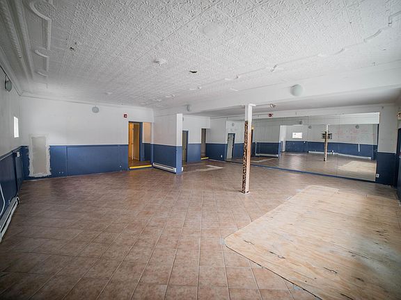 3rd image of 262 E Girard Ave Ste 1