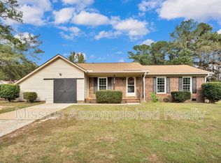 3304 Redfox Rd, Spring Lake, NC 28390