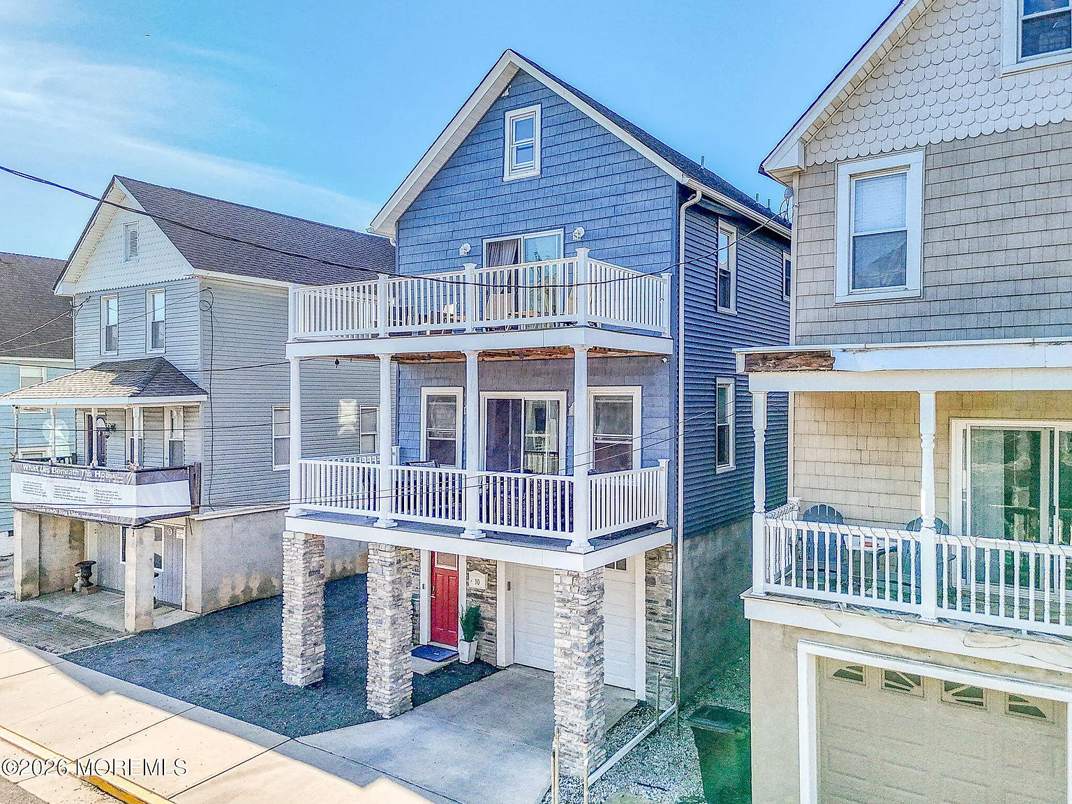 3 bed, 1700 sqft, $6,000 — Photo 1
