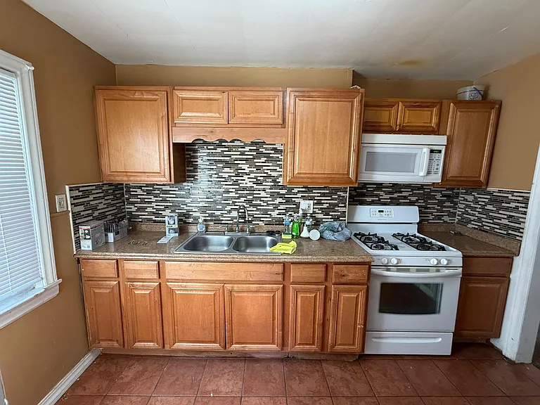 4913 Schlaff St #4915 — Photo 9