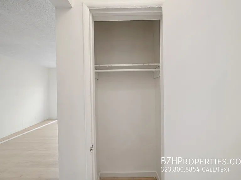 8633 Denver Ave #5 — Photo 5