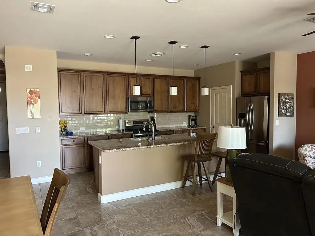 838 N Broken Hills Drive — Photo 3