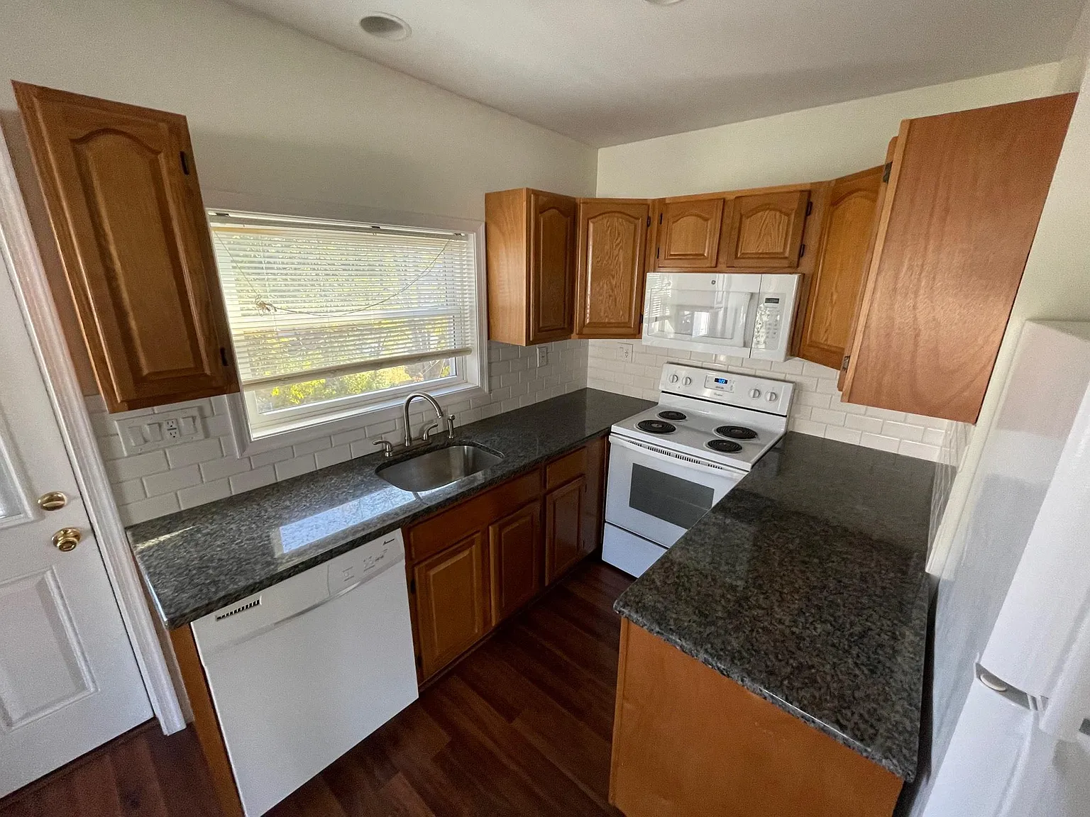 2 bed, 1200 sqft, $1,450 — Photo 1