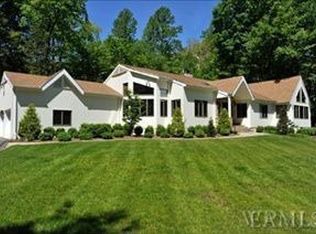 33 Wampus Lake Dr, Armonk, NY 10504