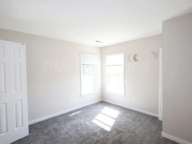 6004 Manor Park Ter — Photo 32