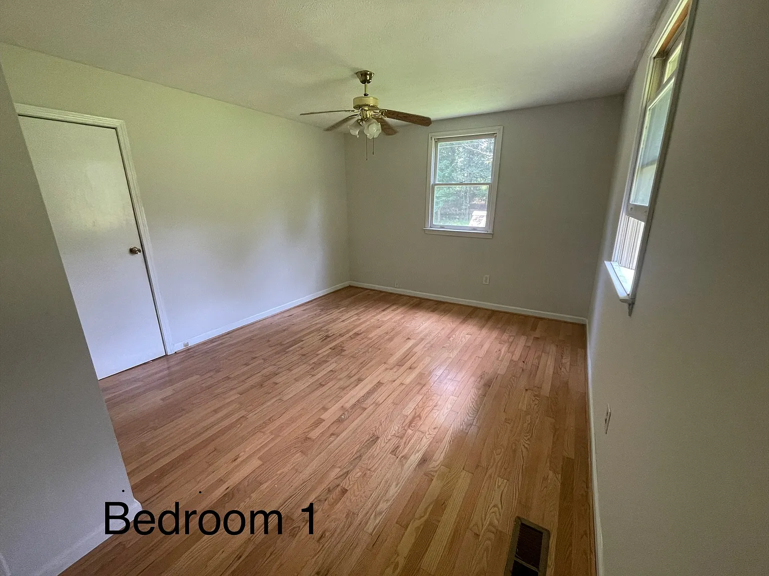3 bed, 1298 sqft, $2,250 — Photo 2