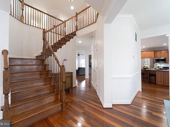 4th image of 16309 Sandy Ridge Ct