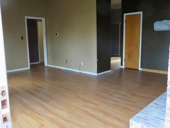 2nd image of 2869 La Rosa Dr