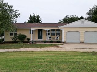 205 W 13th St, Andover, KS 67002