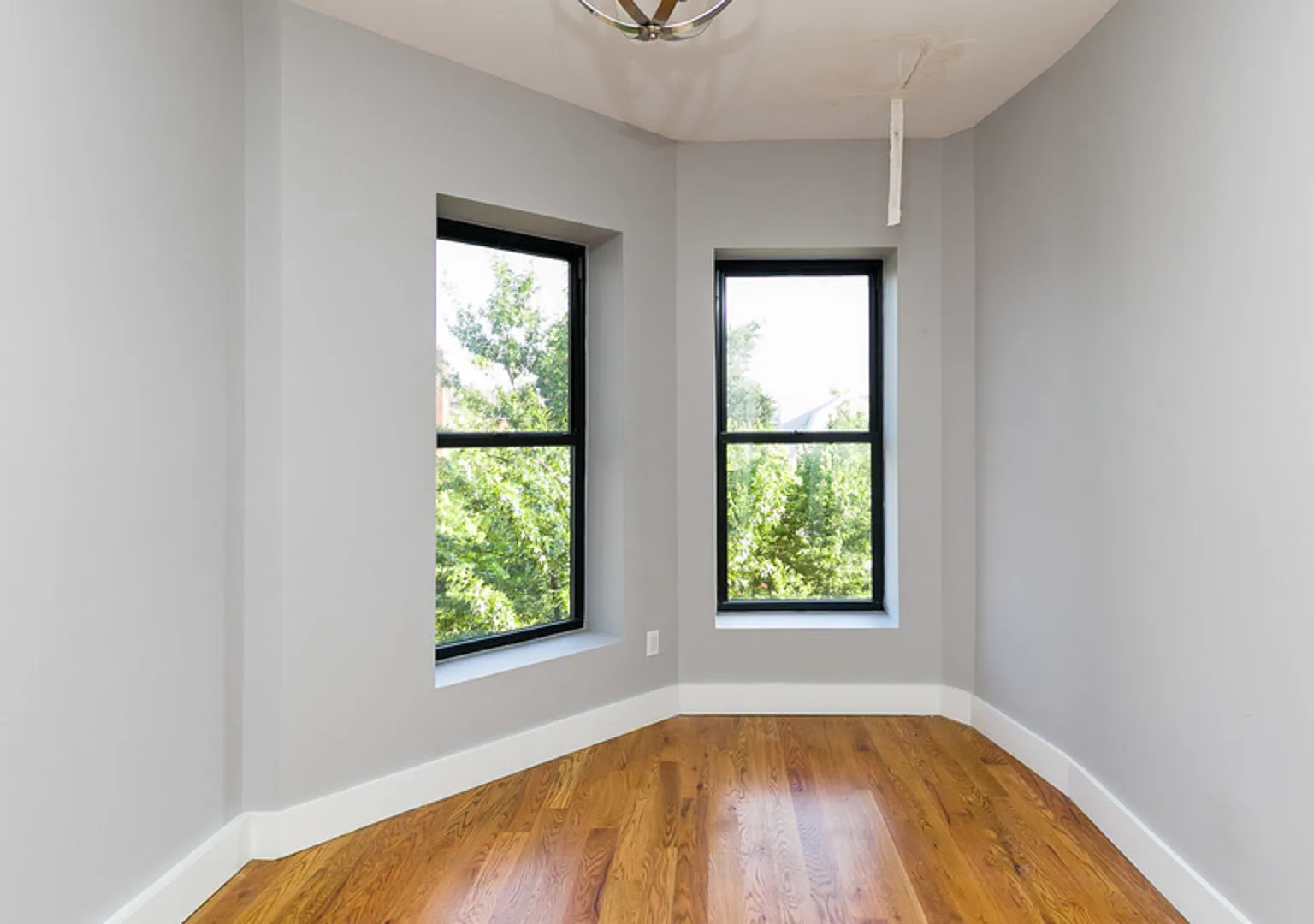 271 Martense Street — Photo 4