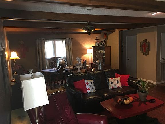 3rd image of 788 Hart Dr