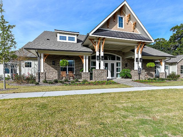 Clubhouse Front Entrance