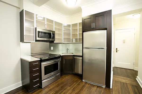 Rented by Stonehenge NYC LLC | media 4