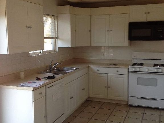 4th image of 1815 Violet Dr