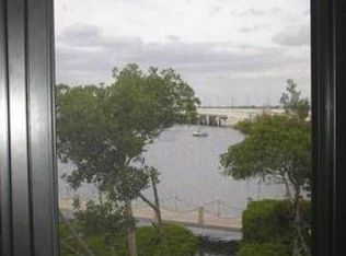 302 NE Edgewater Dr #302, Stuart, FL 34996