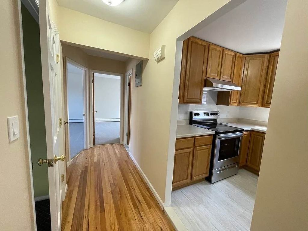 3 BR in Astoria