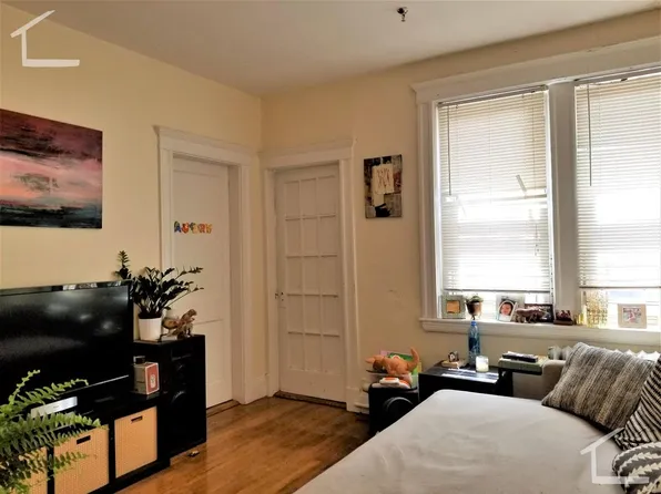 305 Allston St APT 4, Boston, MA 02135