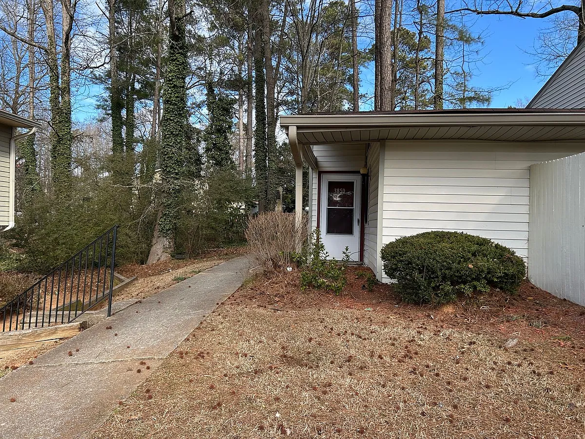 Building Photo - 3850 Mulkey Cir SW