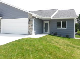 1815 Pleasant St, Manitowoc, WI 54220