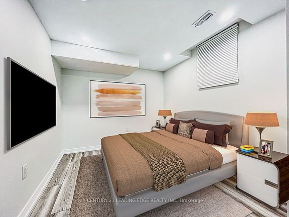 2nd image of 88 Hewitt Cres