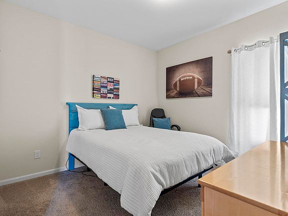 5th image of 232 Red Maple Loop