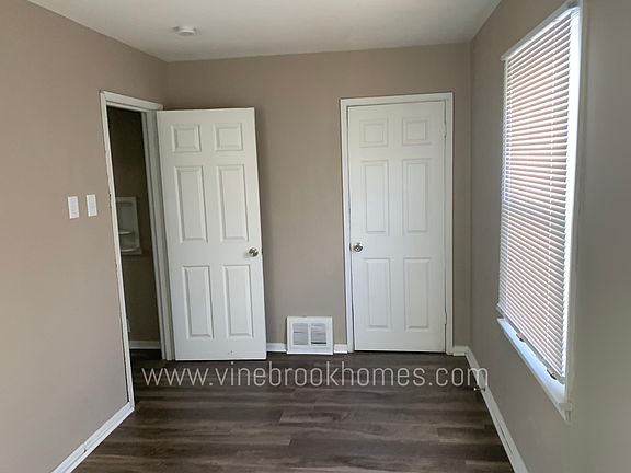 4th image of 8114 Waddell Ave
