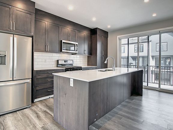 2nd image of 309 Evanscrest Sq NW
