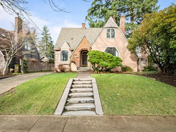 3273 NE Dunckley St, Portland, OR 97212