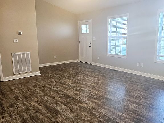 3rd image of 669 Northridge Dr