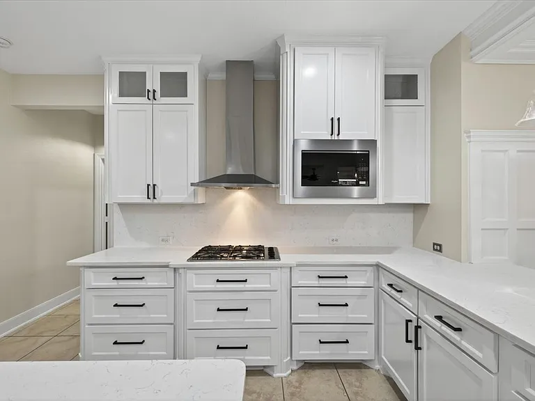 14668 Blakehill Dr — Photo 34