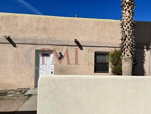 1st image of 2106 College St #4