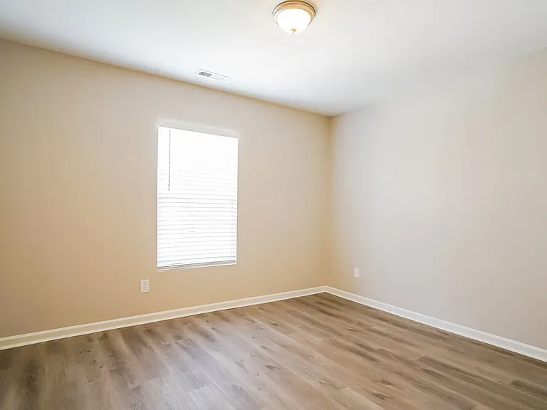 5200 Tant Cir — Photo 15