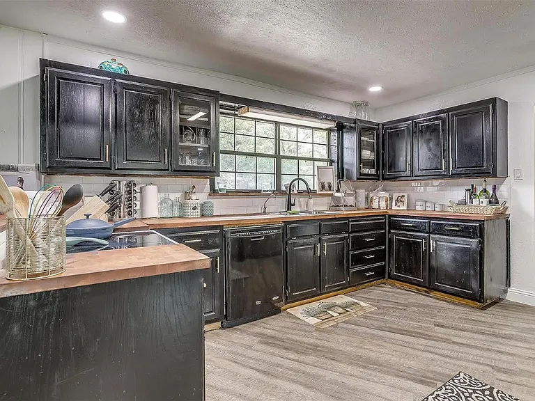 8328 Tucson Trl — Photo 11