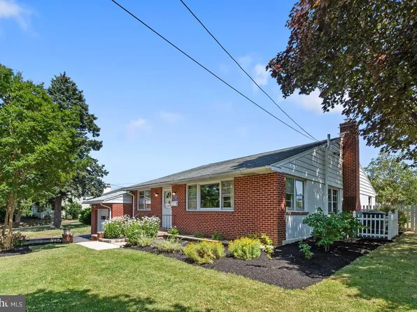 1009 Meetinghouse Rd, Upper Chichester, PA 19061