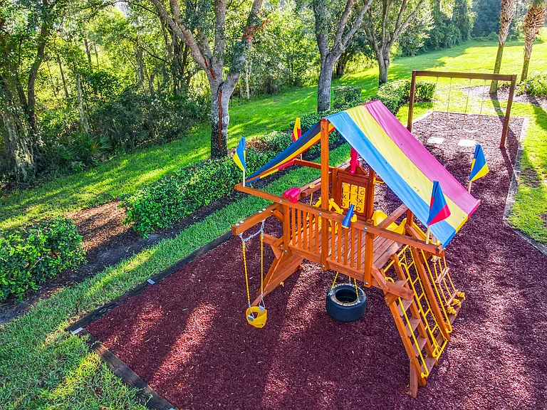 1735 Morning Star Dr — Photo 89