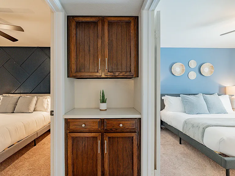 3911 W Desert Cove Ave — Photo 4