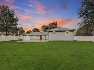 168 Ramaker Ave, Cedar Grove, WI 53013