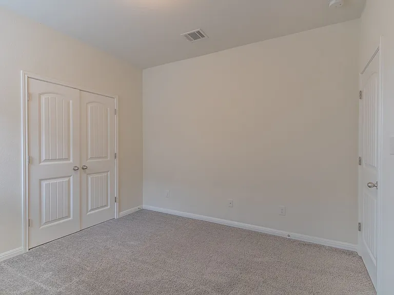 2924 Barbed Wire St — Photo 15