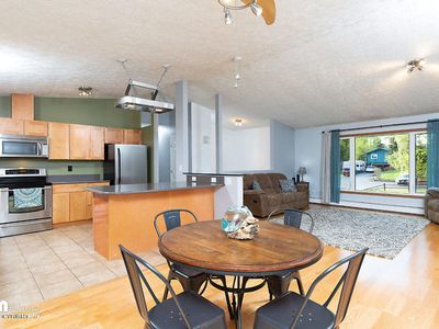 17346 Kahiltna Dr, Eagle River, AK, 99577