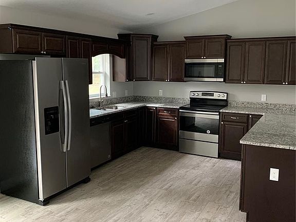 3rd image of 1538 W Cary Dr