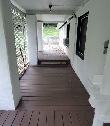 4th image of 86 Easy Hollow Rd