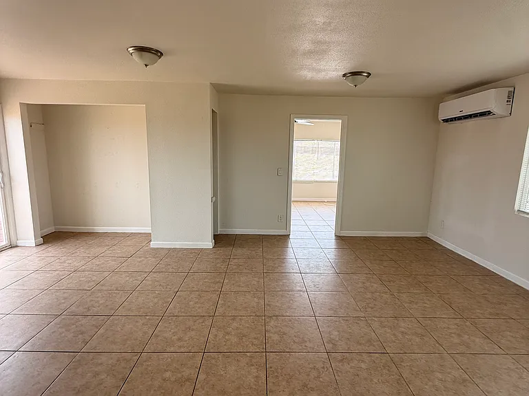 3890 Everett Rd — Photo 2
