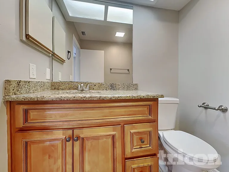 1009 Jamaica Way — Photo 13